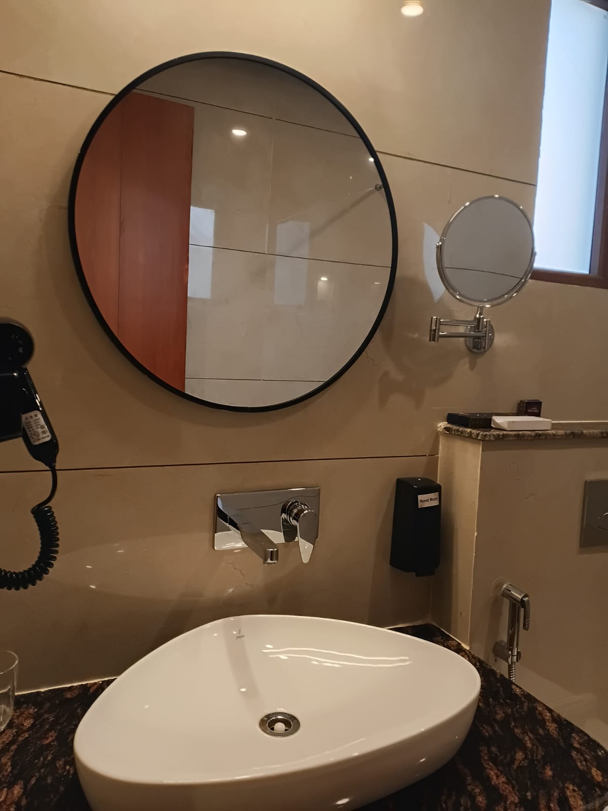Executive Room (Garden View): Velvet Nest